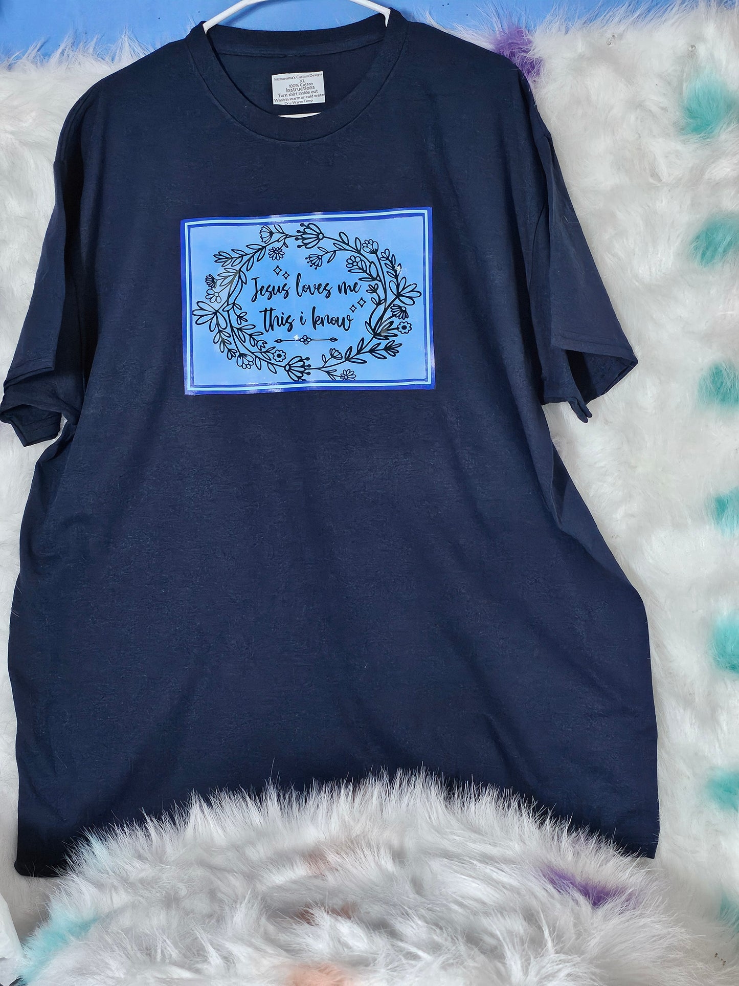 Jesus loves me black T-Shirt