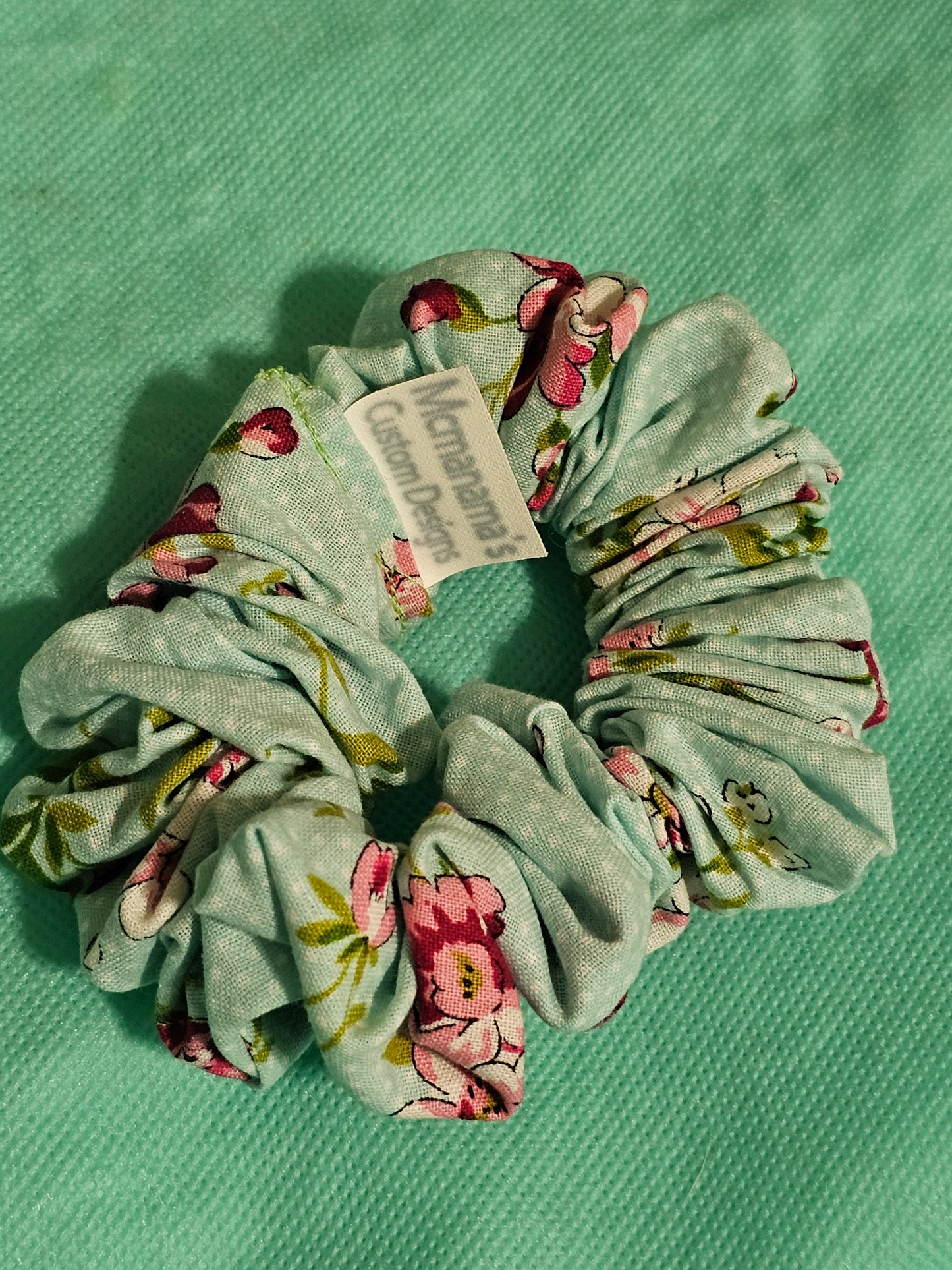 Standard light flower scrunche