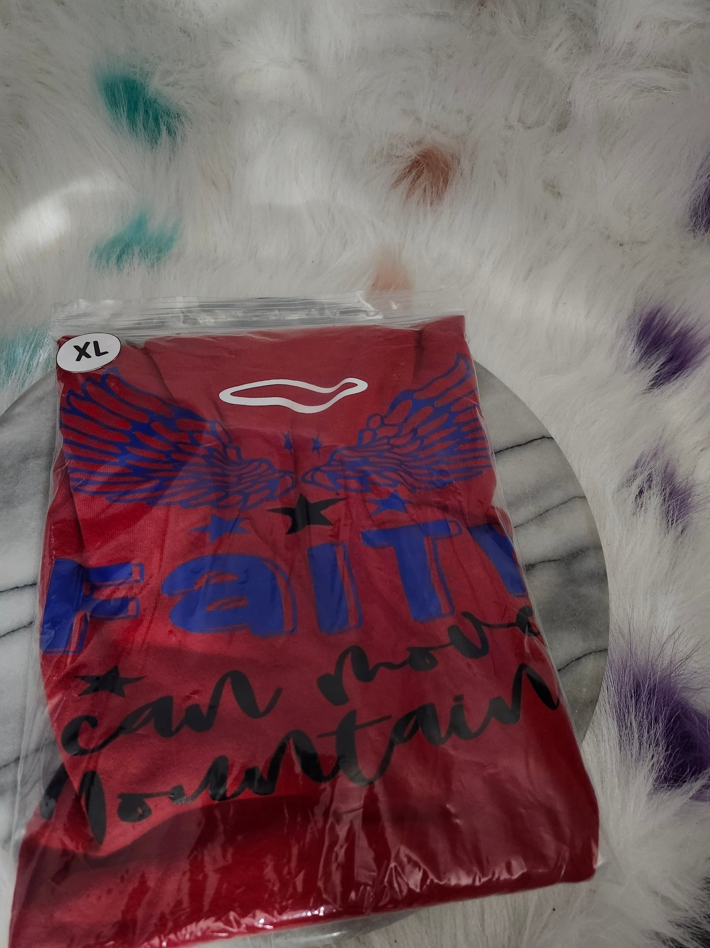 Size XL 100% cotton red Faith can move mountains tshirt