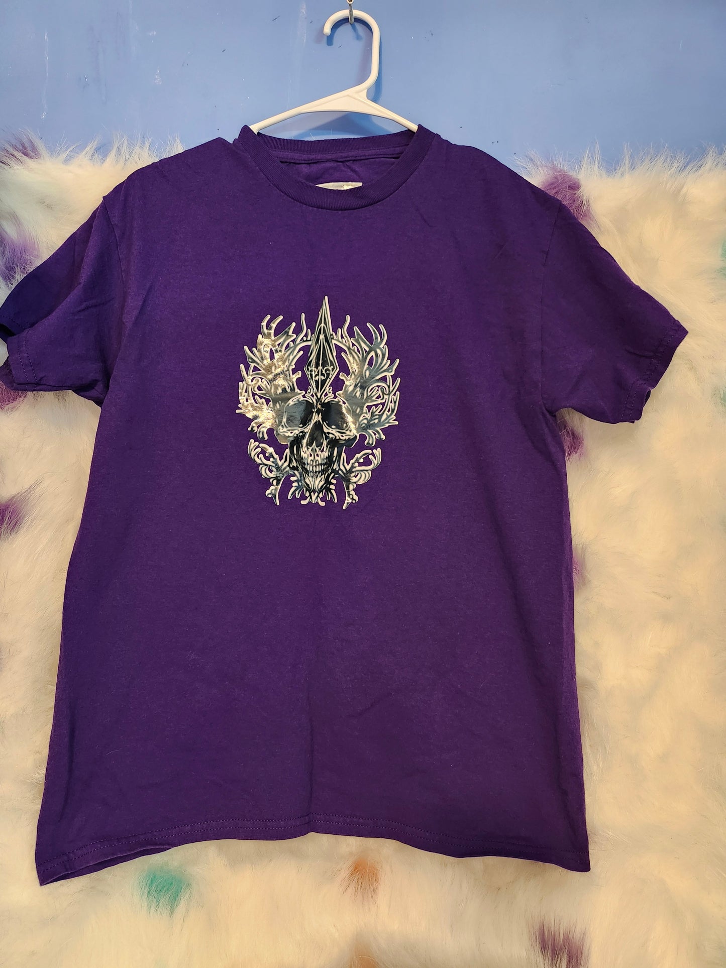 SizeM 100% cotton Purple shirt with Skull