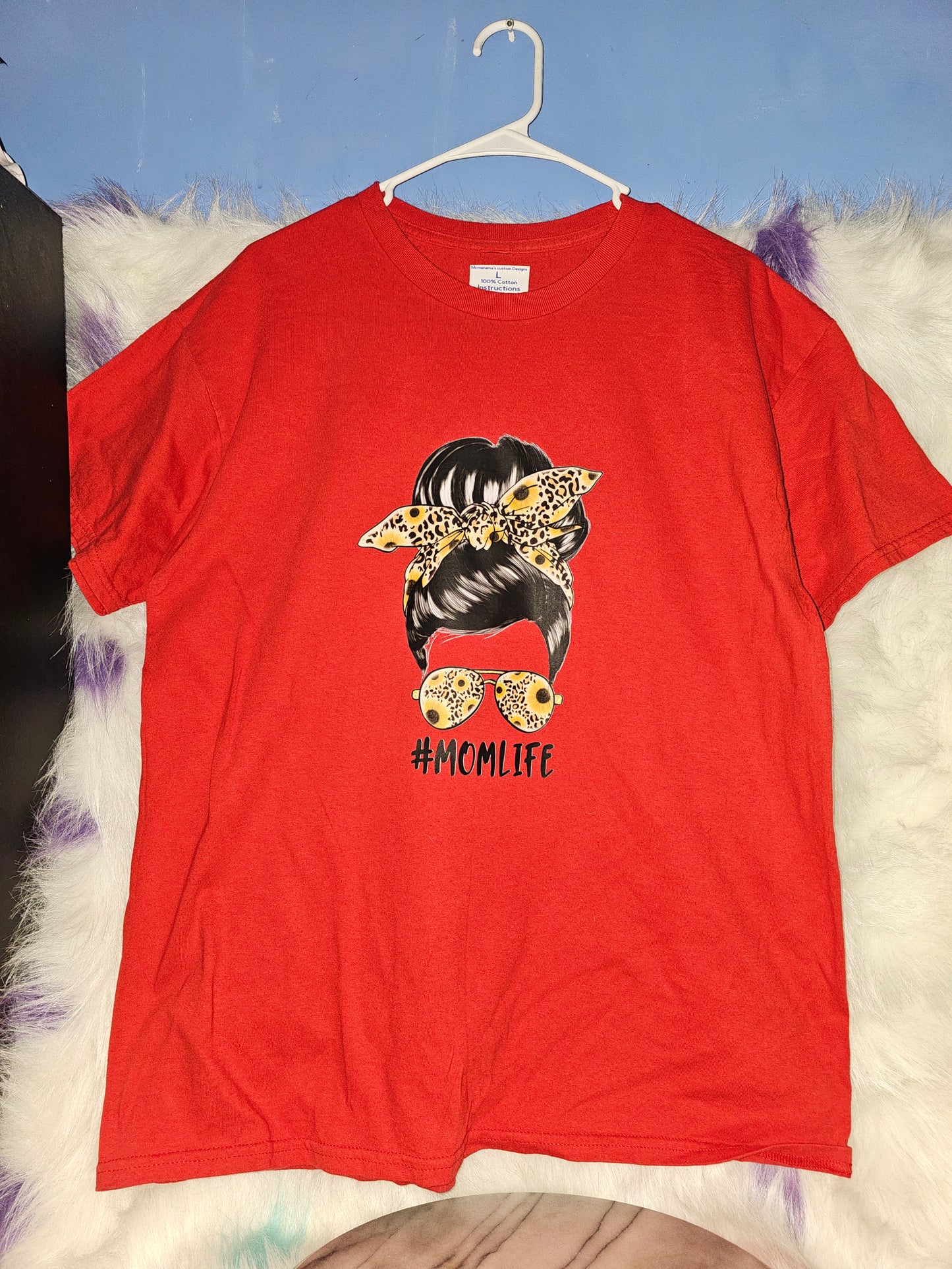 Size L 100%cotton Mom's life Tshirt