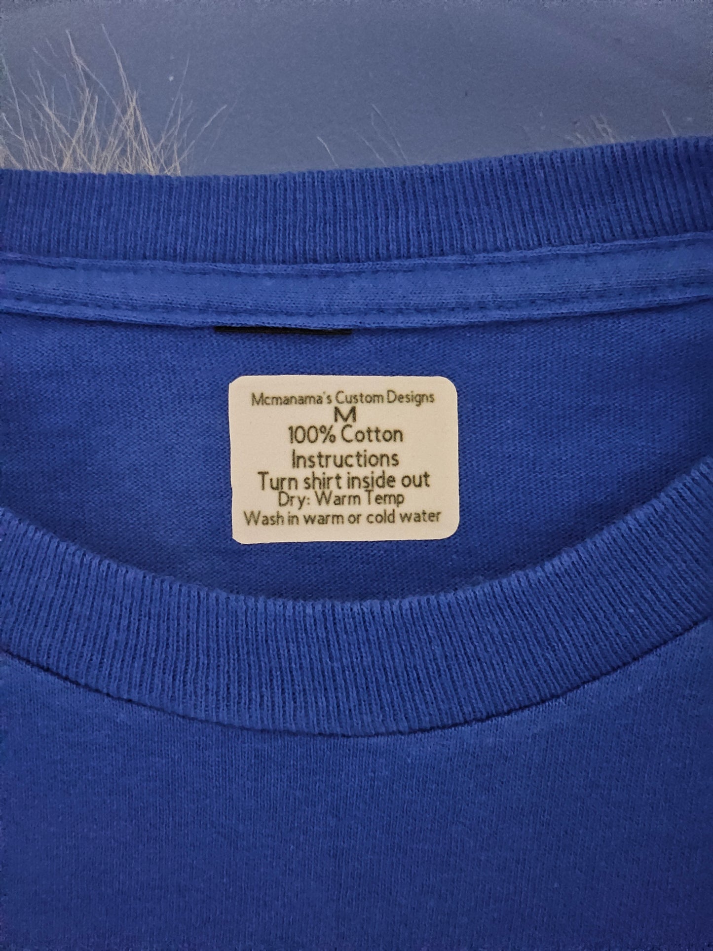 Size M 100% cotton Blue Gnomes Tshirt