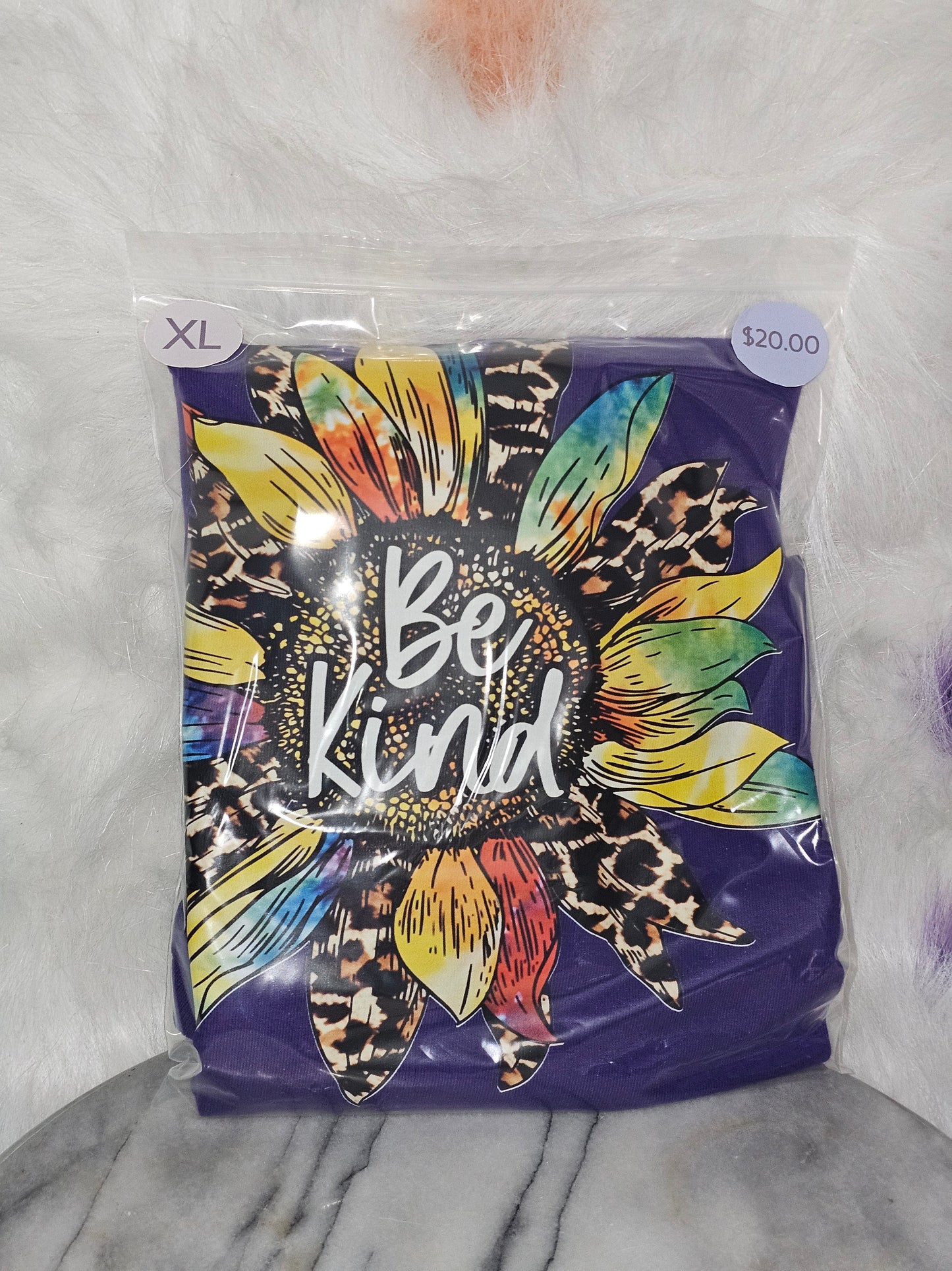 Size XL 100% cotton Purple Be Kind Tshirt