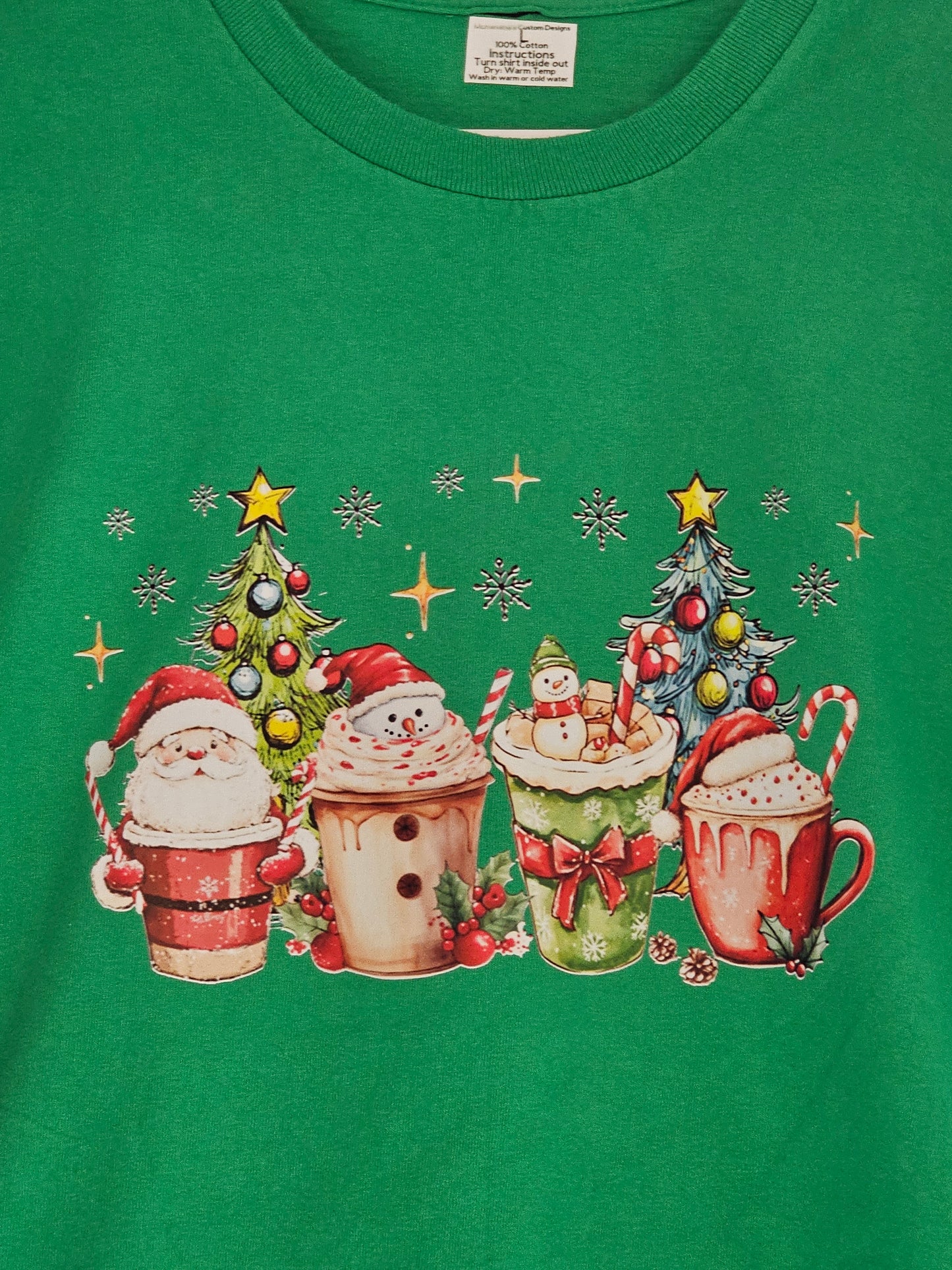 Size L 100% cotton Green coffee cups and Christmas trees Tshirt