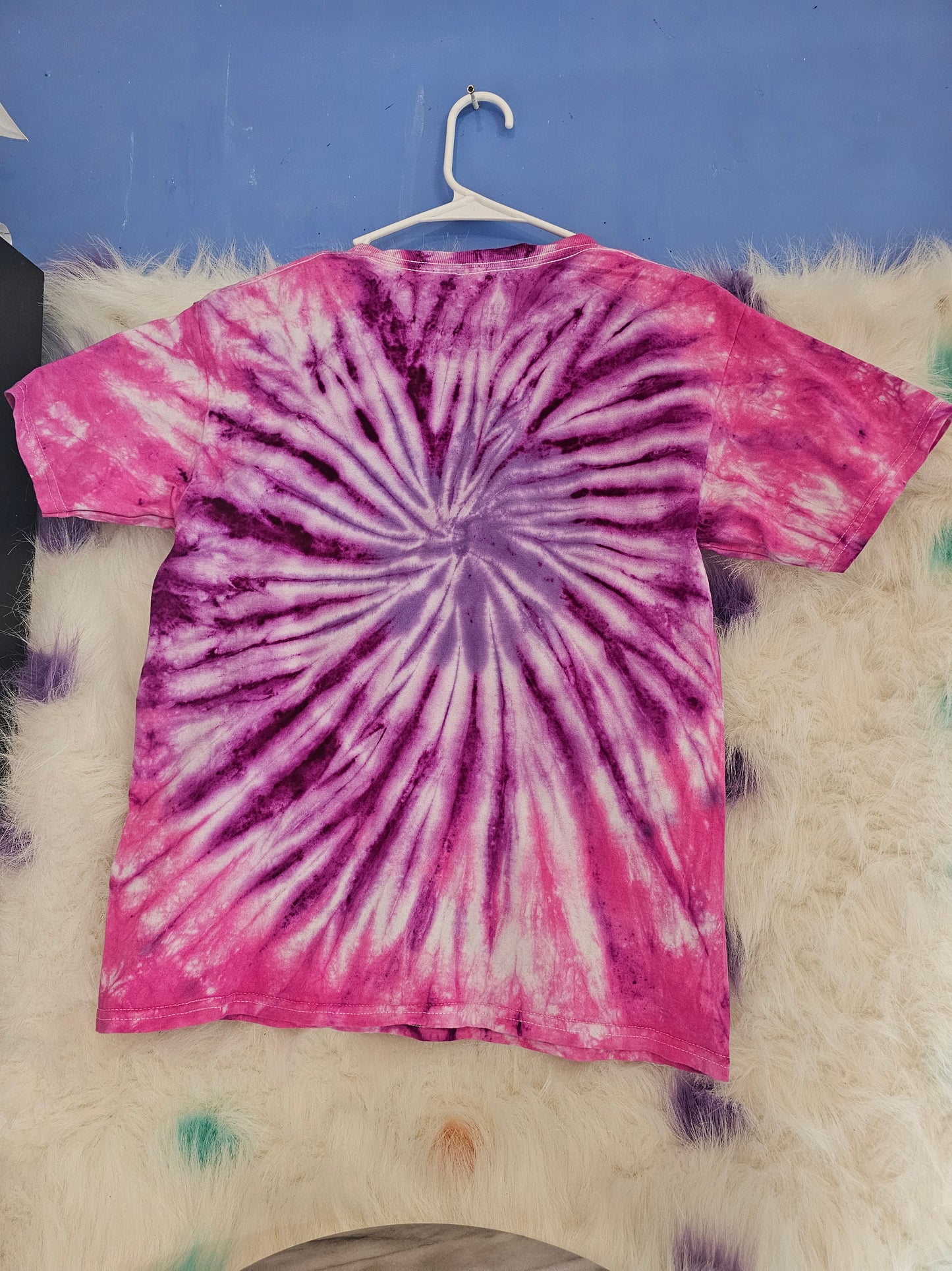 Size L youth 100% cotton purple tie dye Tshirt