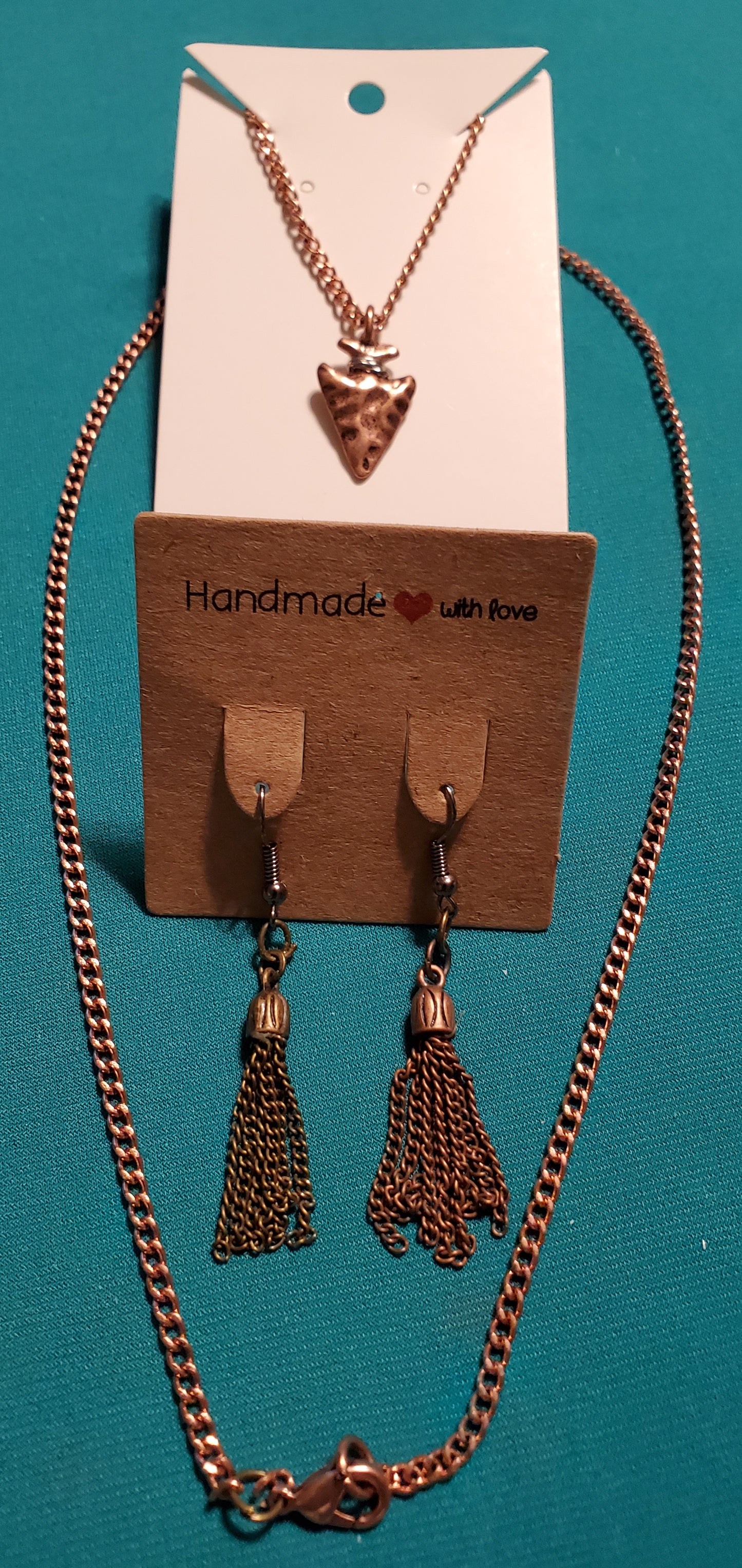 Arrowhead necklace & chain links earrings