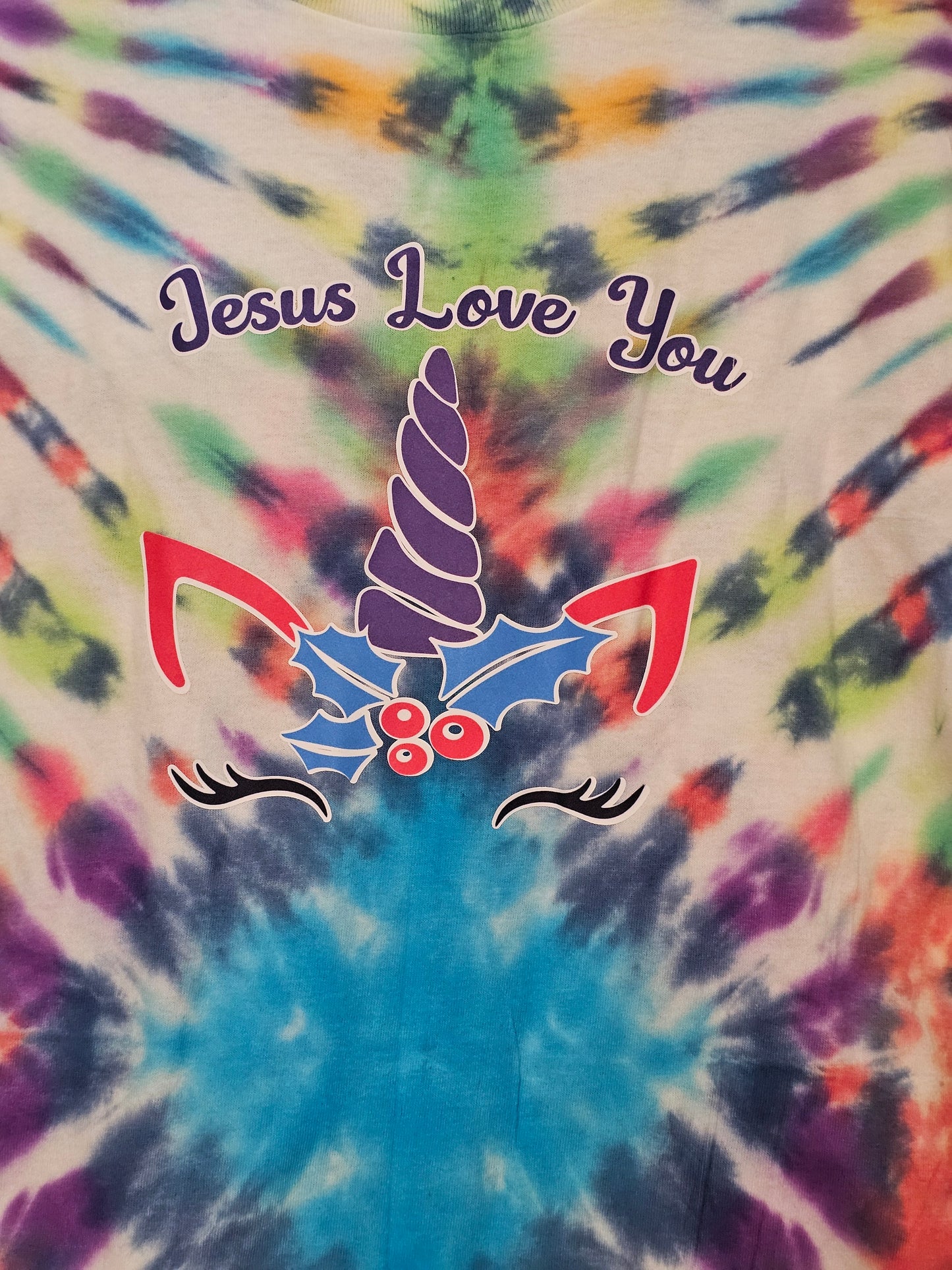 Size L 100% tye dye Jesus loves you Tshirt