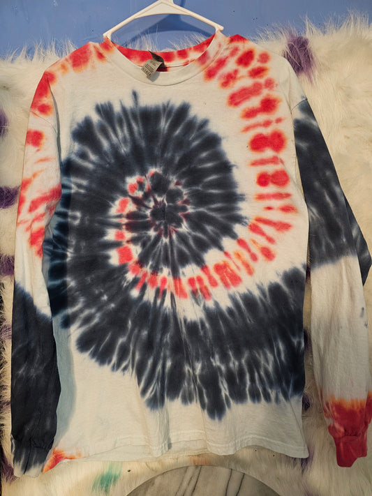 Size L 100%cotton black, red and white tie dye Tshirt