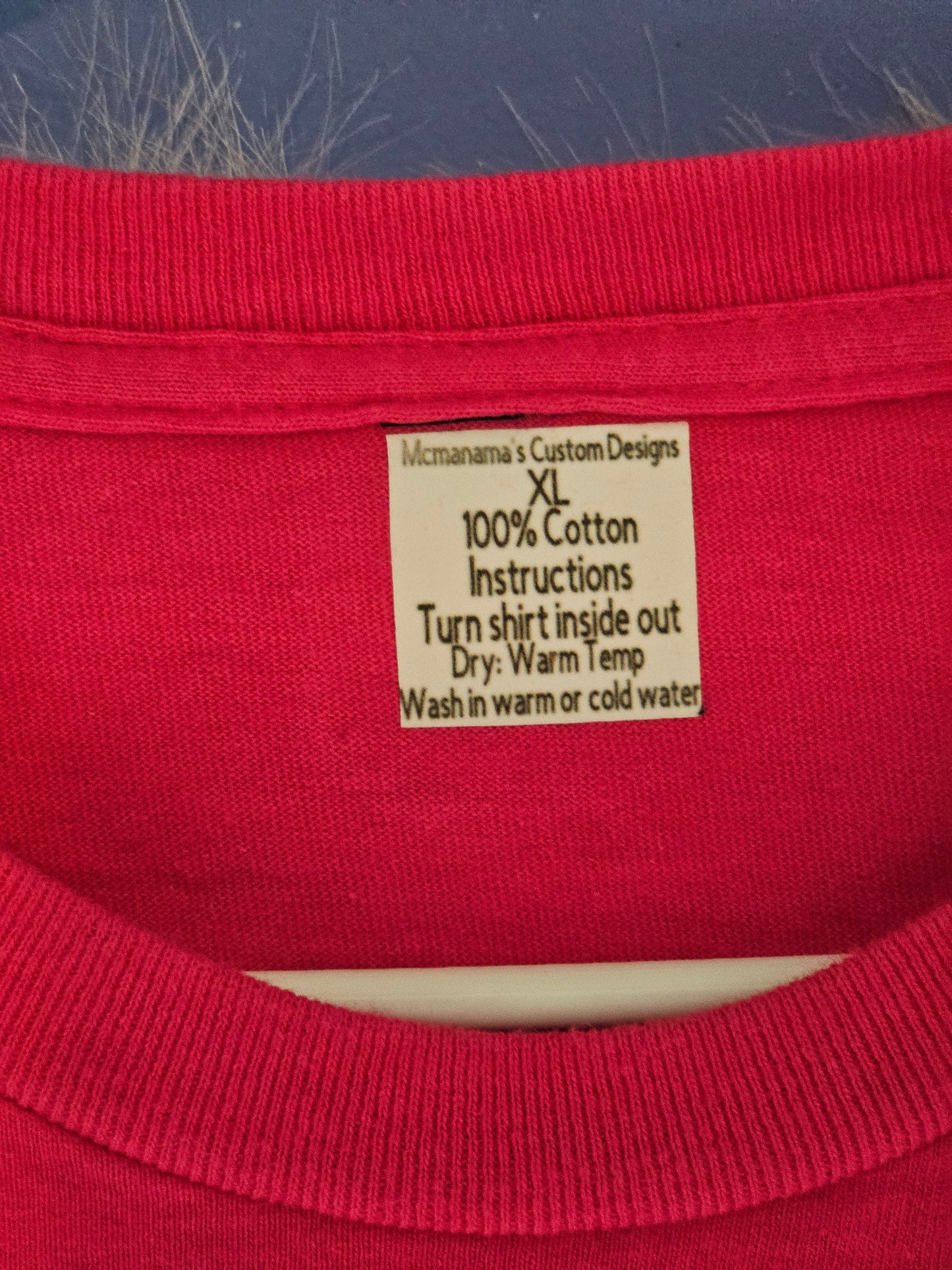 Size XL 100% cotton Pink Santa Tshirt