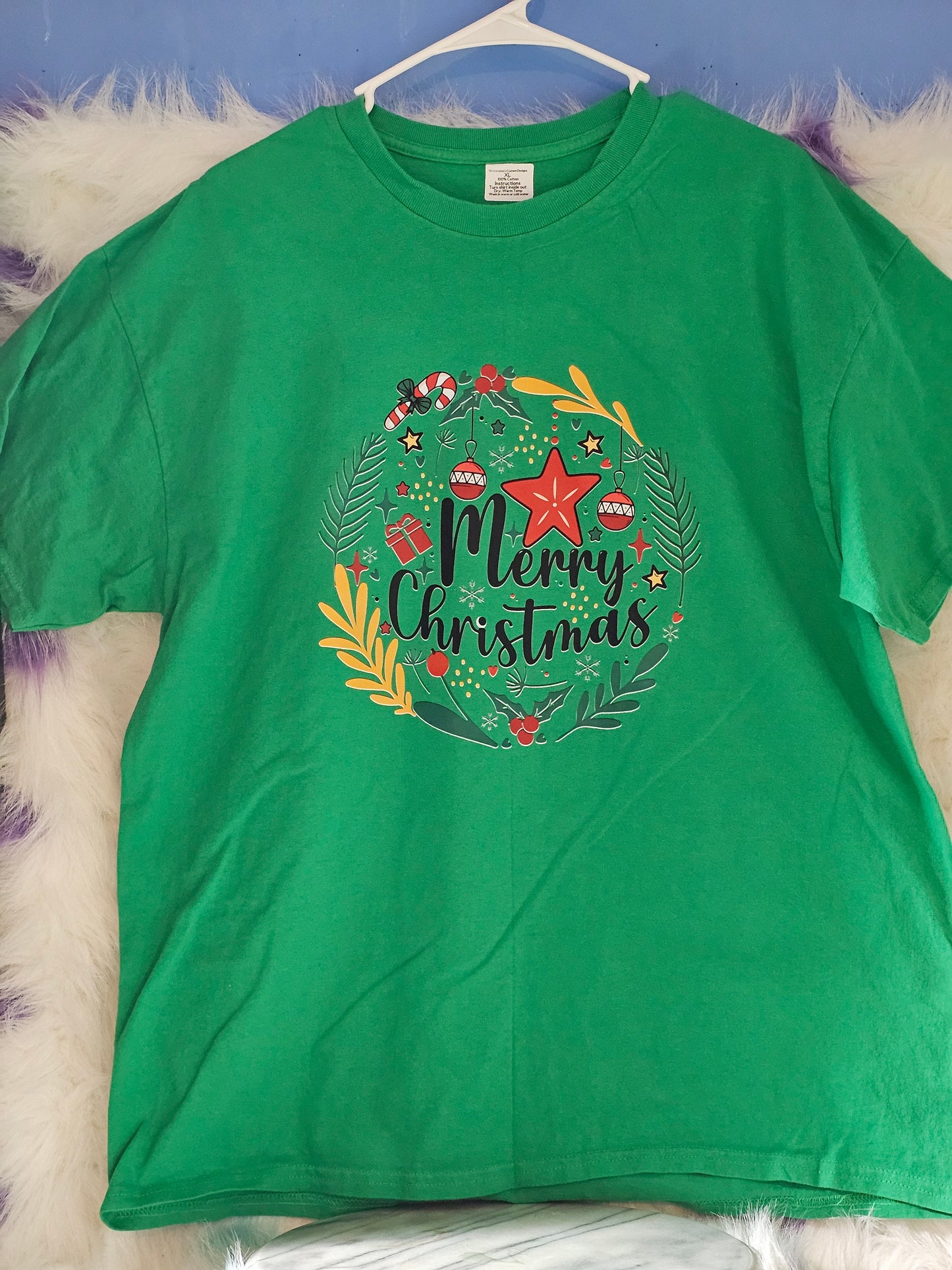 Size XL 100% cotton Green Merry Christmas Tshirt