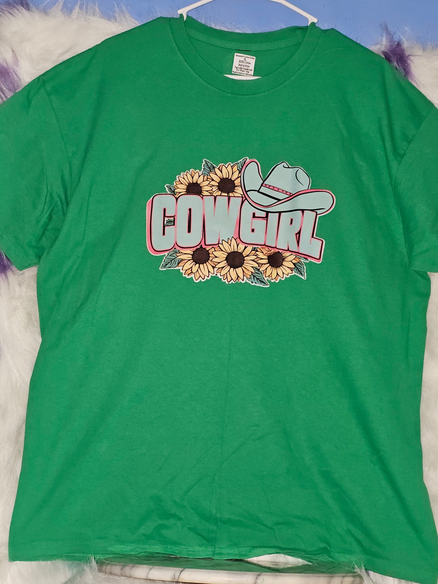 Size XL 100% cotton green cowgirl Tshirt