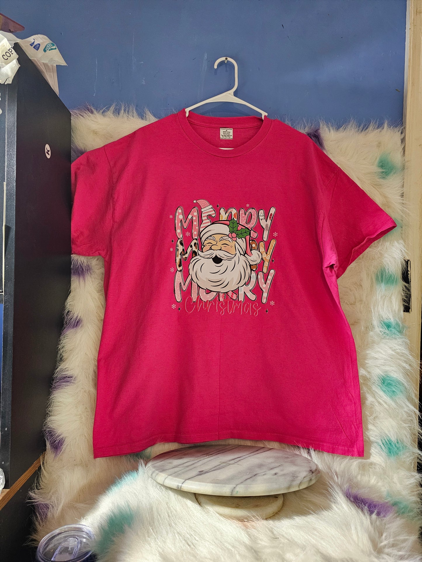 Size XL 100% cotton Pink Santa Tshirt