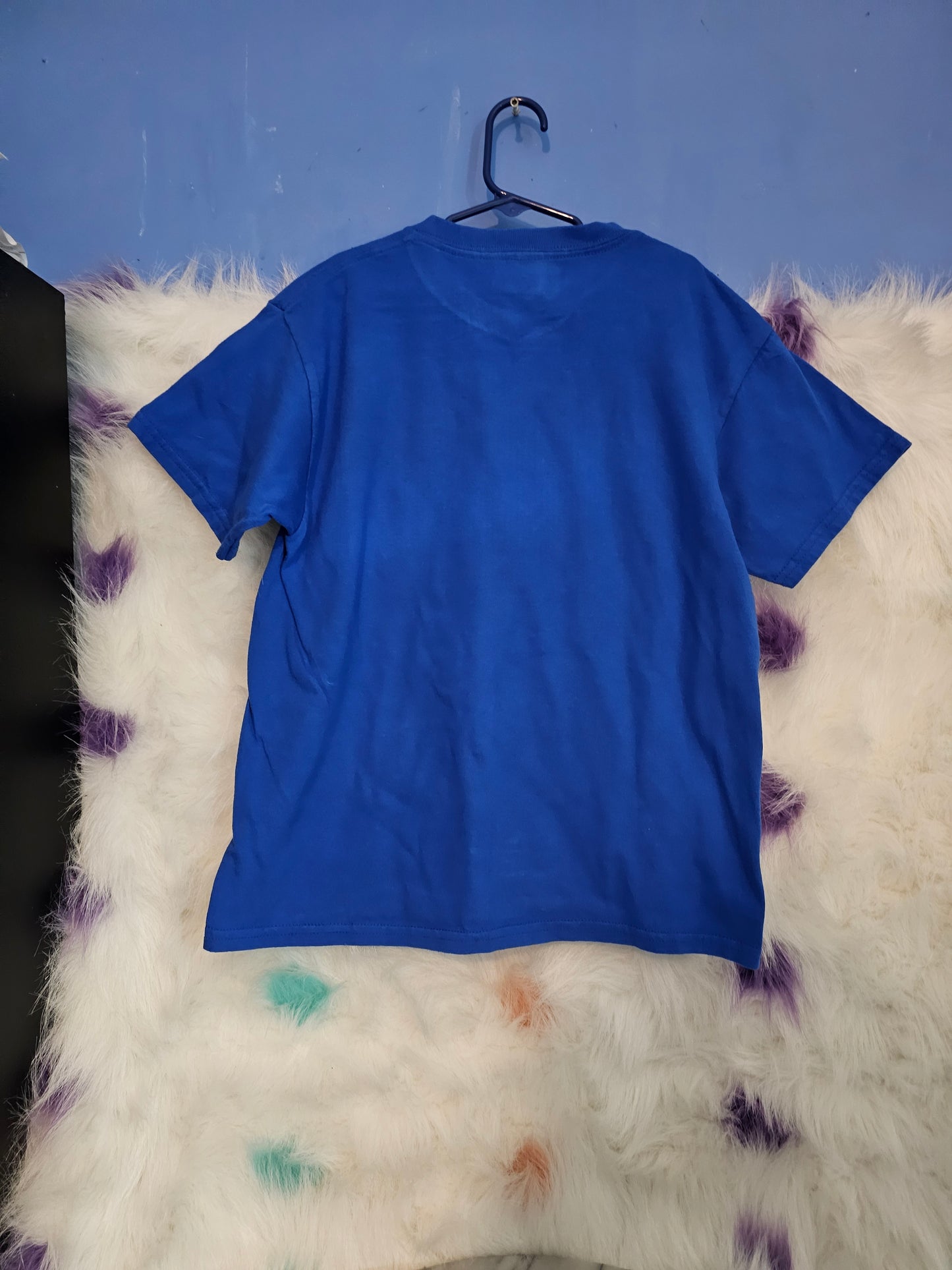 Size M youth 100% cotton Blue Chain Breaker Tshirt