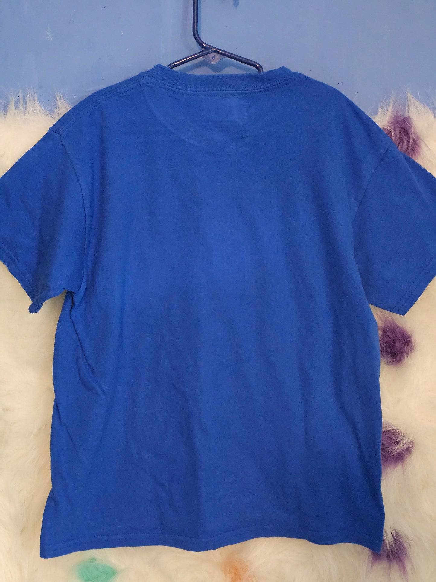 Size M youth 100% cotton Blue Chain Breaker Tshirt