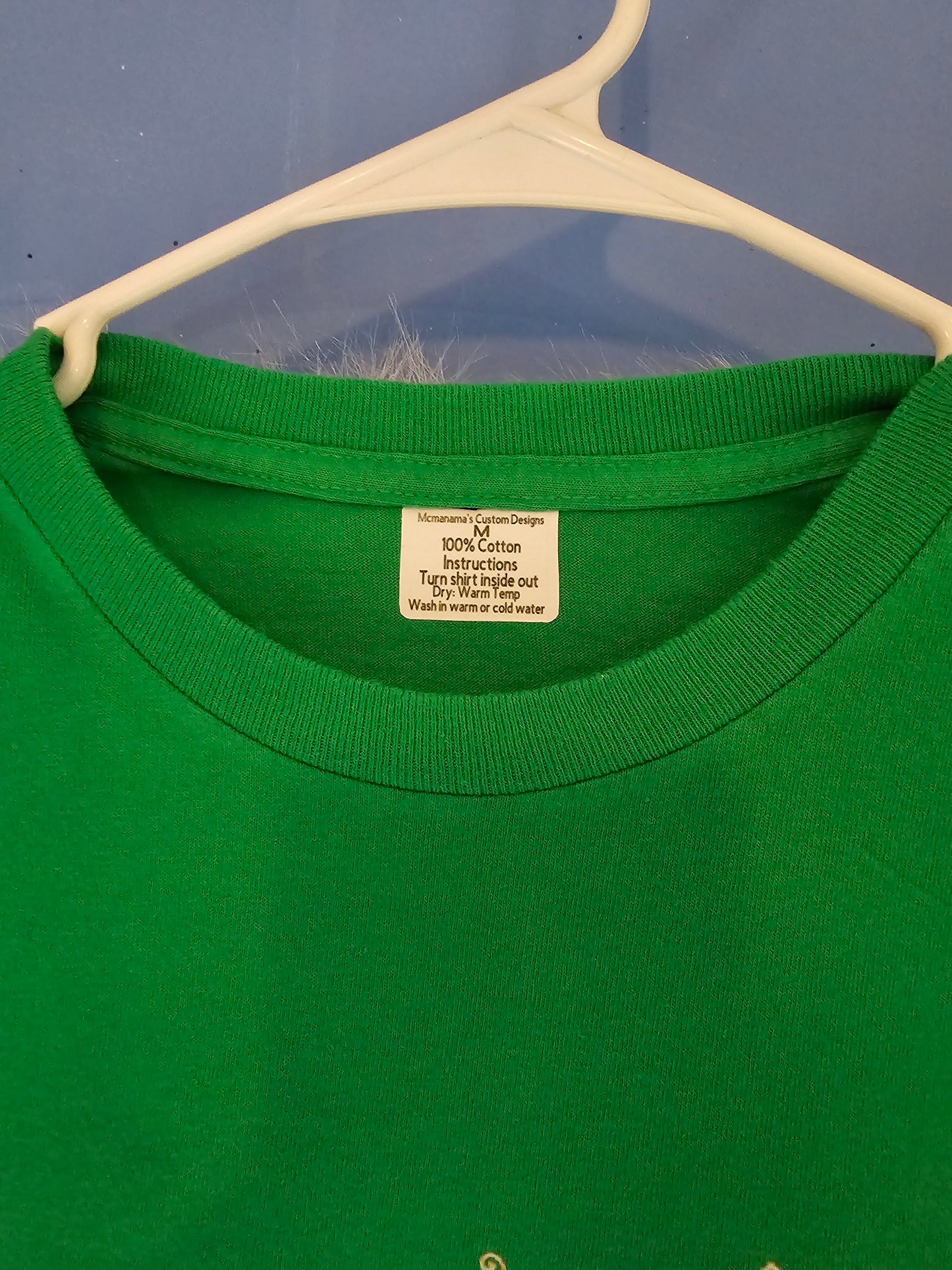 Size M 100% cotton Green Peace,Love and Christmas Tshirt