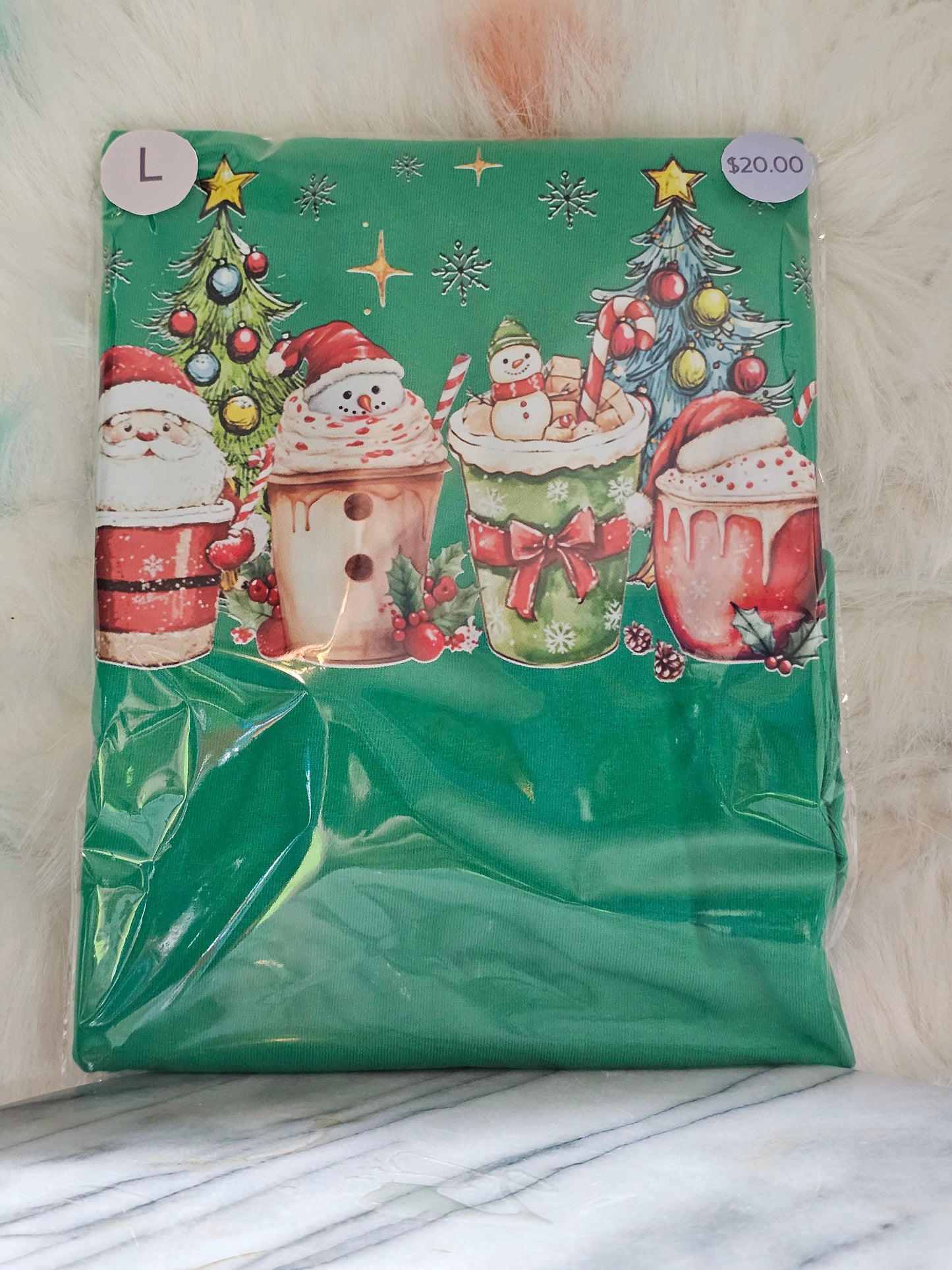 Size L 100% cotton Green coffee cups and Christmas trees Tshirt