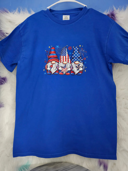 Size M 100% cotton Blue Gnomes Tshirt
