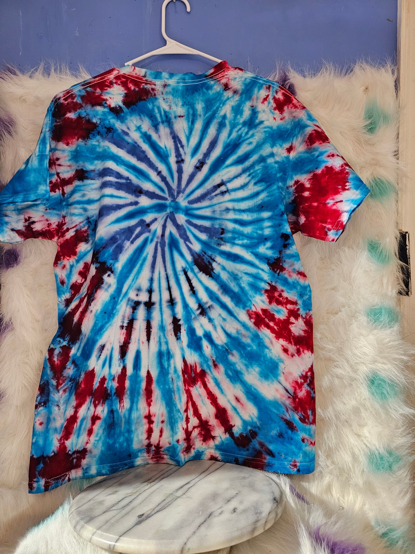 Size L 100% cotton tye dye Peace,Love and freedom Tshirt