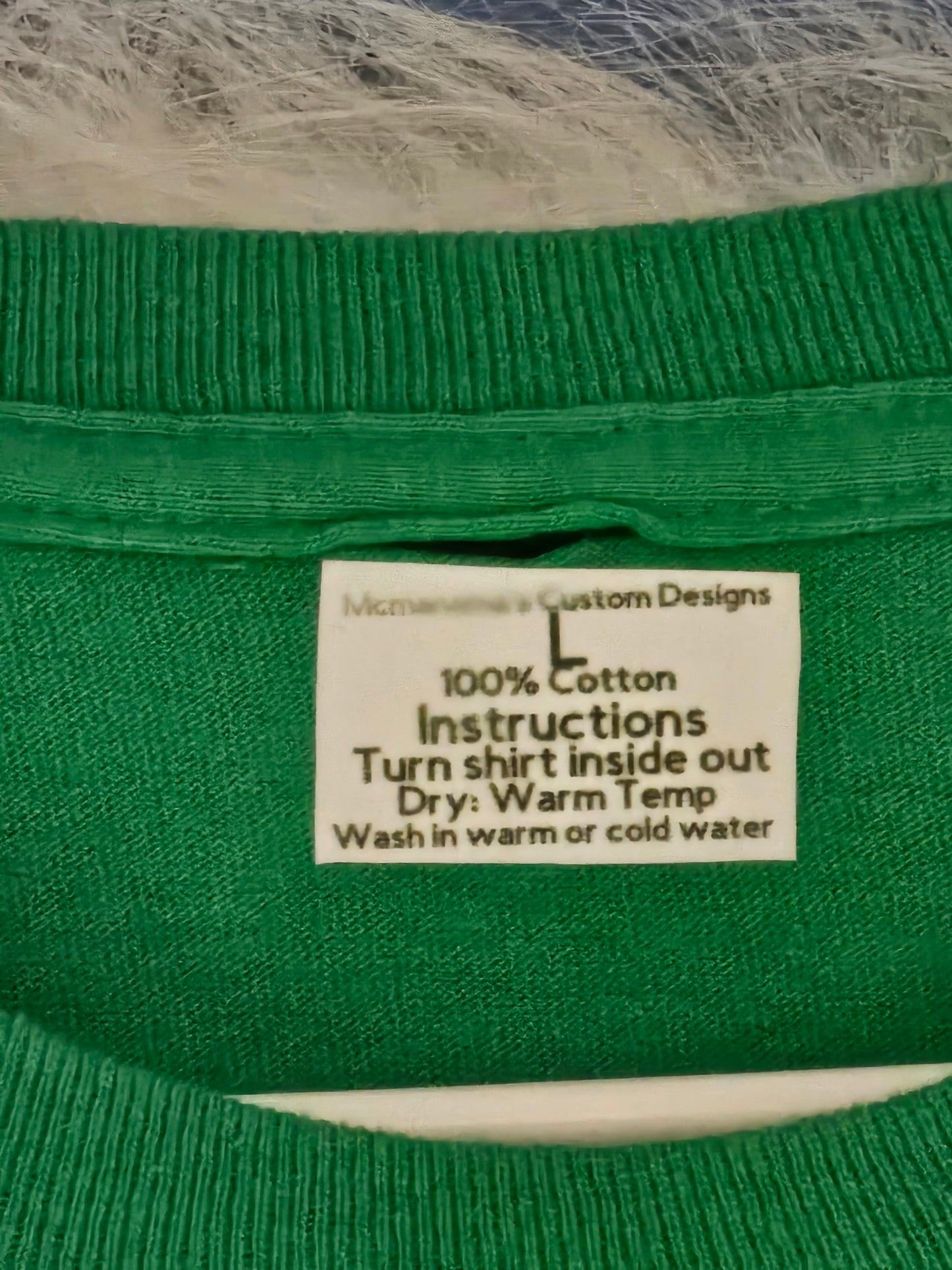 Size L 100% cotton Green coffee cups and Christmas trees Tshirt