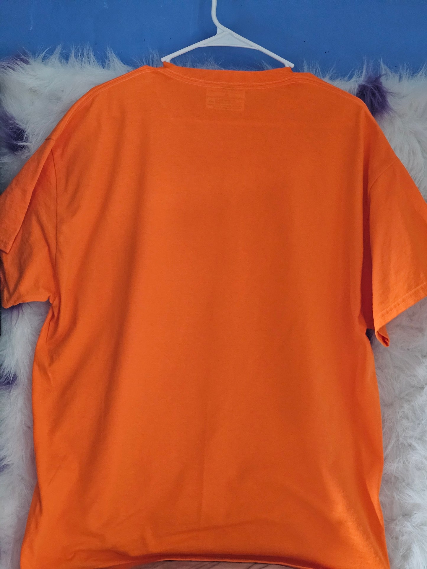 Size XL 100% cotton Orange Jesus on cross Tshirt
