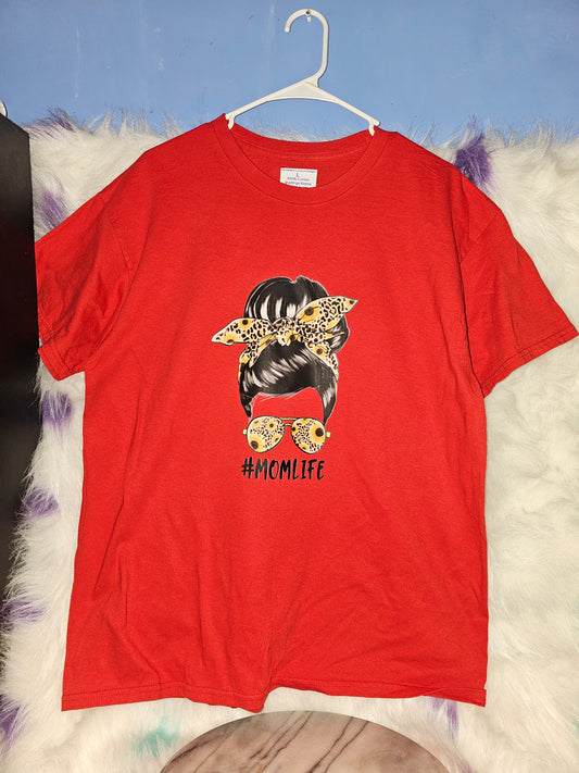 Size L 100%cotton Mom's life Tshirt