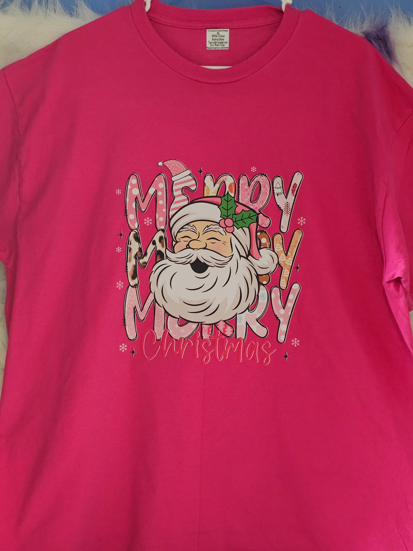 Size XL 100% cotton Pink Santa Tshirt