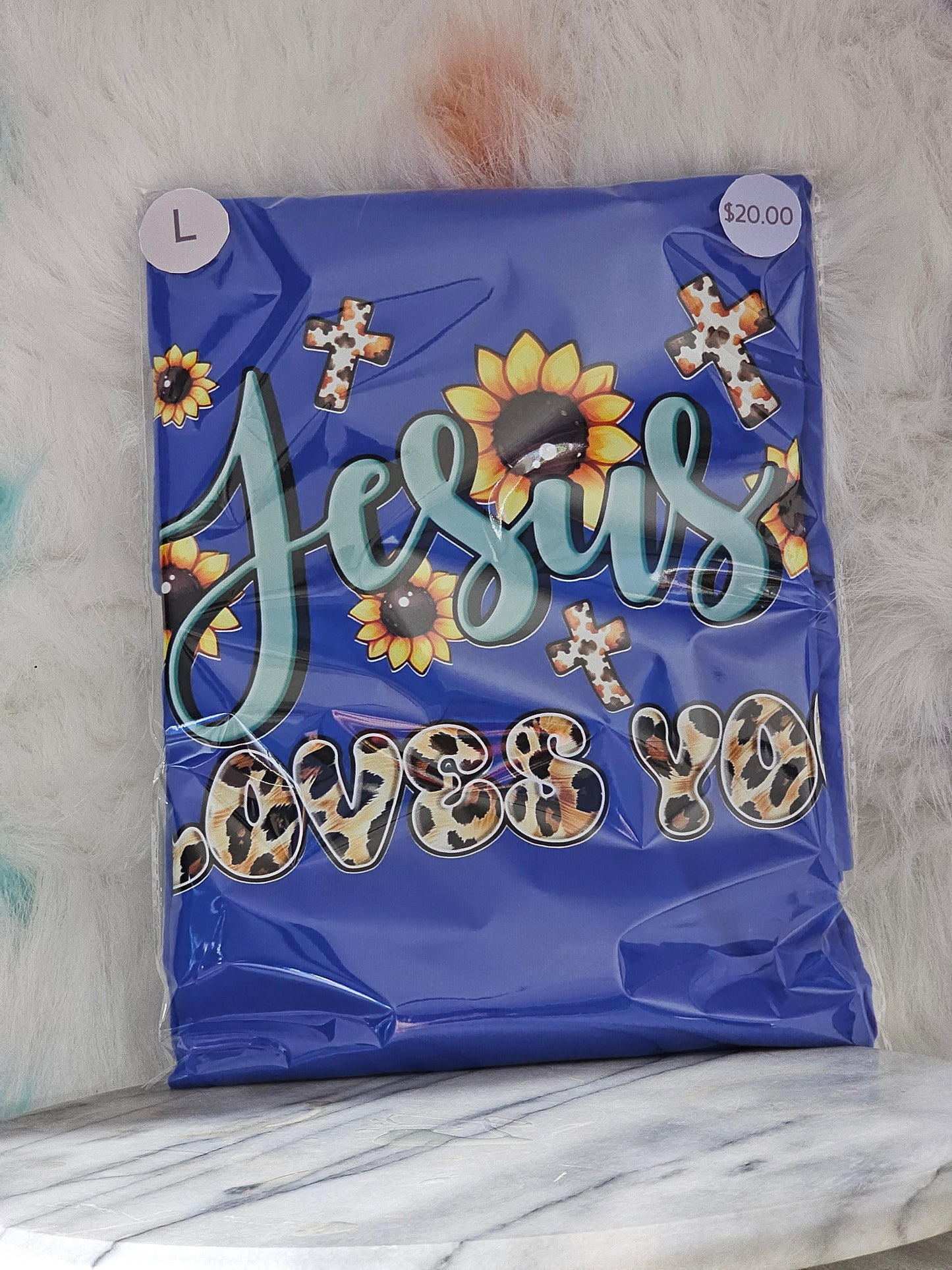 Size L 100% cotton blue Jesus loves you Tshirt